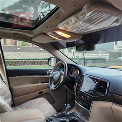 جیپ گراند شیرۆکی